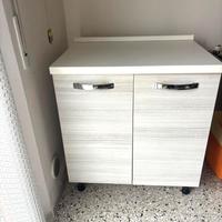 mobile 2 ante con 1 mensola interna