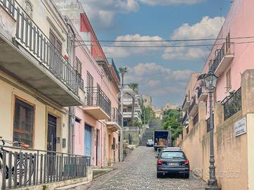 CASA SEMINDIPENDENTE A MILAZZO