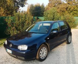 VOLKSWAGEN Golf 4ª serie - 2001