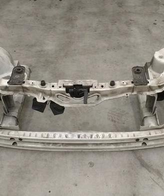 Rivestimento anteriore Ford Mustang (2005 al 2010)