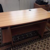 Scivania per Computer con piani estraibile per tas