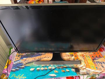 monitor Samsung UHD 28“ 4k 