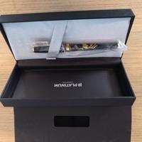 Penna stilografica PLATINUM, pennino in oro 18kt.