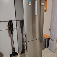 Frigorifero Electrolux grigio satinato 