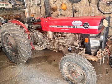 Trattore Massey  Ferguson 135
