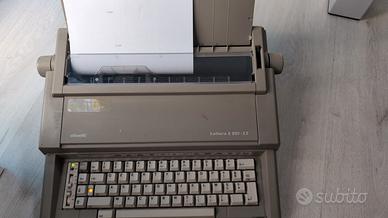 Macchina da scrivere Olivetti Lettera E 501-II 