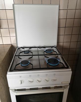 Cucina a gas 4 fornelli 