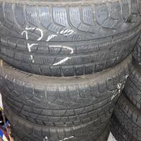 Gomme invernali 235/45 R17
