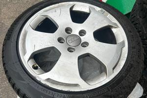 Cerchi in lega + 4 gomme