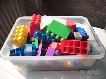 Blocchetti cotruzioni colorati