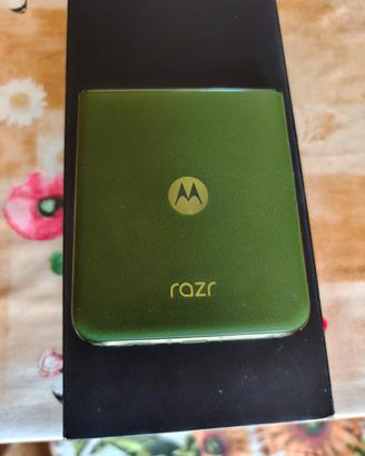 Motorola razr 60 ultra verde  nuovo 