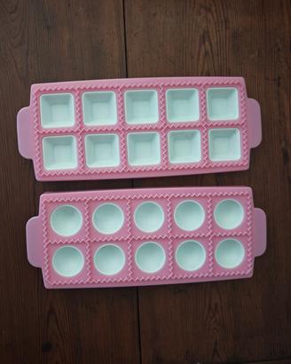 2 stampi per ravioli nuovi