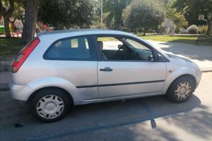 Ford Fiesta Ghia 1.2 benzina 3 porte