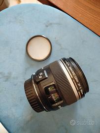 Obiettivo Canon 60 mm macro (attacco EF -S) 1:2.8