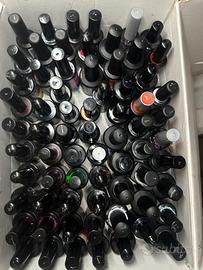 Smalti assortiti con 68 colori con basi e top