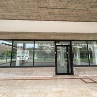 NEGOZIO A MONTICHIARI