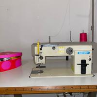 macchina da cucire industriale