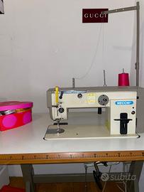 macchina da cucire industriale