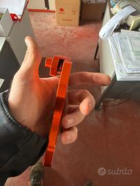 Spostapinza assiale ktm