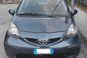 Toyota Aygo 1.0 VVT-i 3 porte (top x neopatentati)