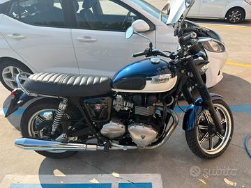 Triumph Bonneville SE