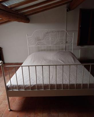 Letto matrimoniale ikea