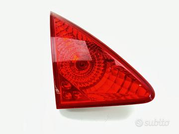 STOP POSTERIORE SINISTRO INTEGRATO NEL PORTELLO PE