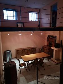 Arredamento completo  per Taverna in Legno