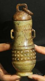 Vaso in giada nefrite antica - stile arcaico cines