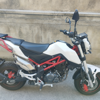 Moto Benelli Tornado Naked TNT 125