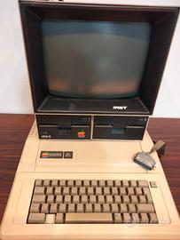 APPLE II