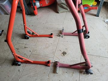 Alza moto sollevatori