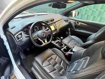 Nissan qashqai 1.3-160 CV TEKNA+