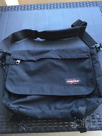 Borsa Eastpack tracolla 20 litri