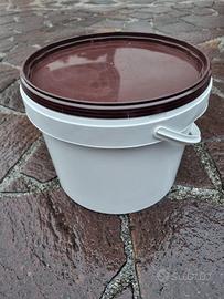 10 secchi plastica con coperchio