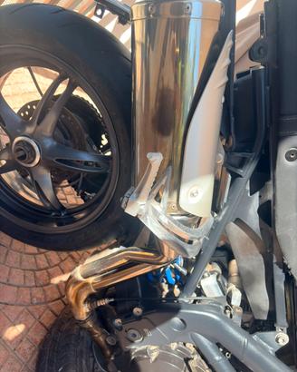Ricambi triumph speed triple 1050 2005