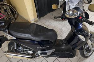 aprilia scarabeo 500 light