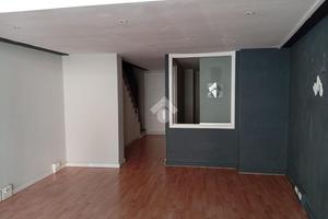 NEGOZIO A LANGHIRANO