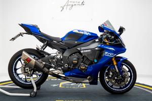 Yamaha YZF R1