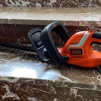 Tagliasiepi a batteria BLACK+DECKER