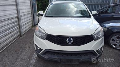 SSANGYONG KORANDO 2015 C/MOTORE 671950 PER RICAMBI