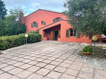 Offagna soluzione indipendente con parco