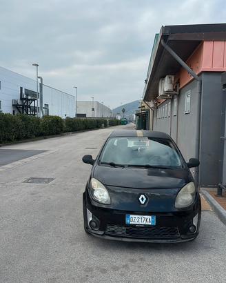 renault twingo 2010 1.2 benzina a 600€