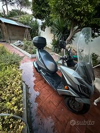 Kymco G Dink 300