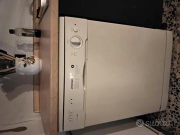 Lavastoviglie Zerowatt