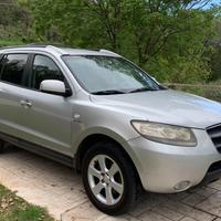Hyundai Santa Fe II, 4WD, 7 posti.