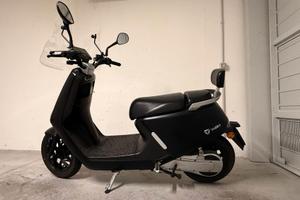 Scooter elettrico 
