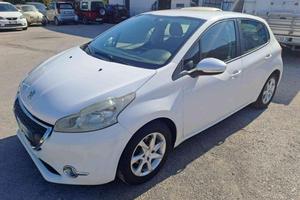 PEUGEOT 208 1.4 8V HDi 68CV 5p. Allure