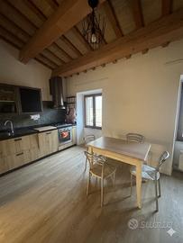 tavolo e sedie da cucina