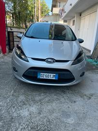 Ford fiesta 1.4 benzina/gpl